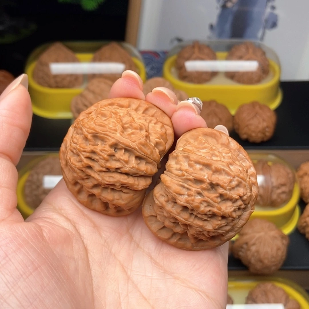 吊坠文玩核桃P***泡白狮子
