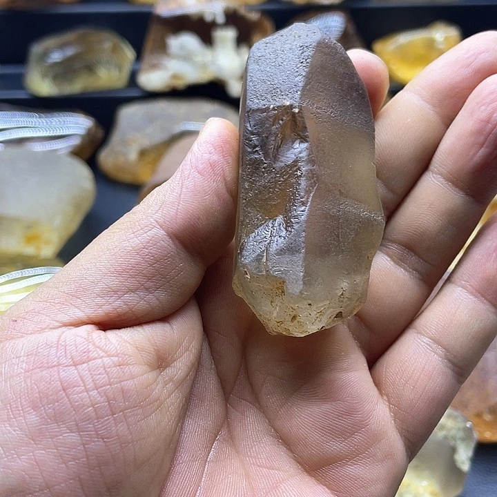 水晶摆件未镶嵌南****司