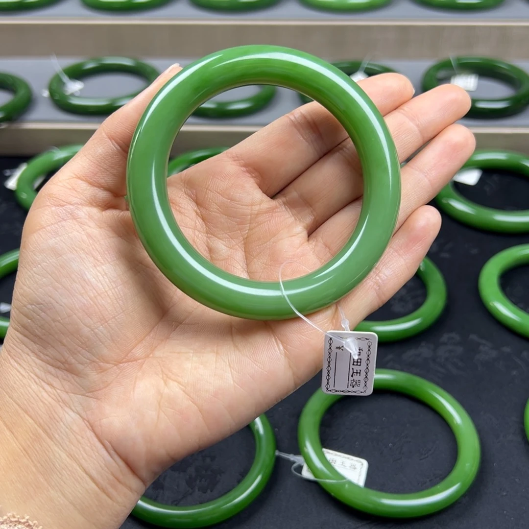 和田玉（碧玉）未镶嵌手镯胖圆双色碧玉