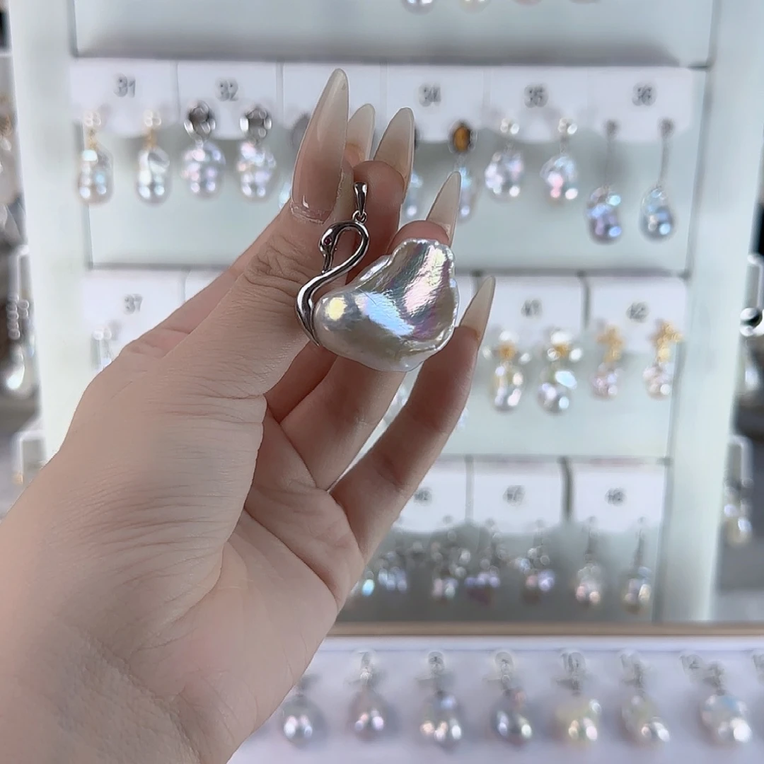 紫***球颈饰未镶嵌淡水珍珠