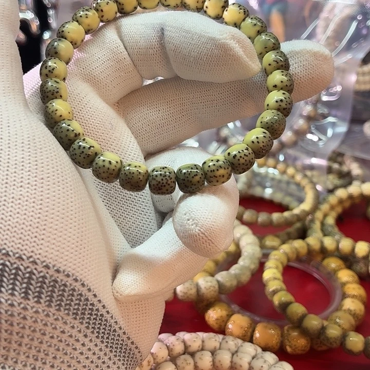 吊坠星月菩提8尺寸绿背河豚