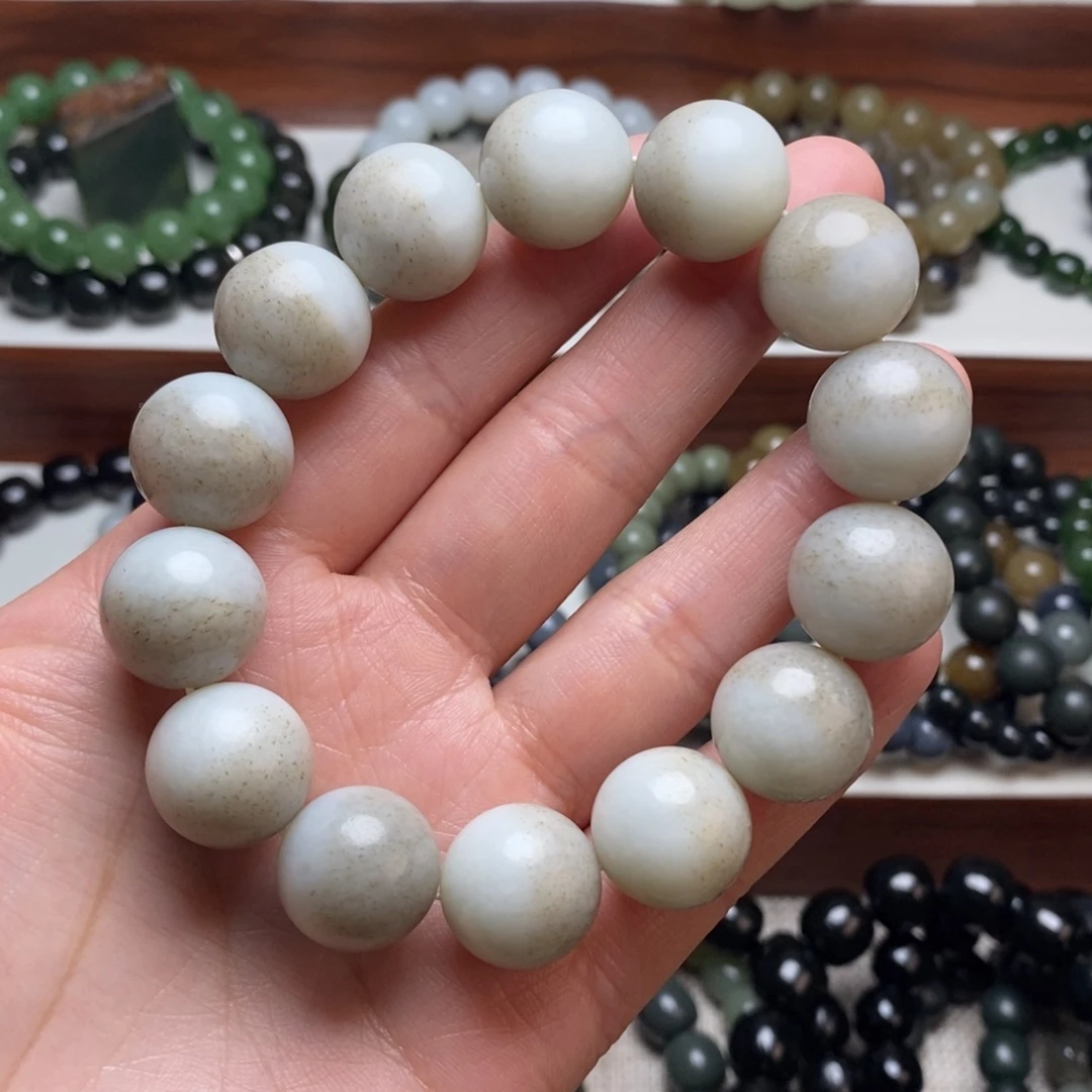 和田玉未镶嵌手串