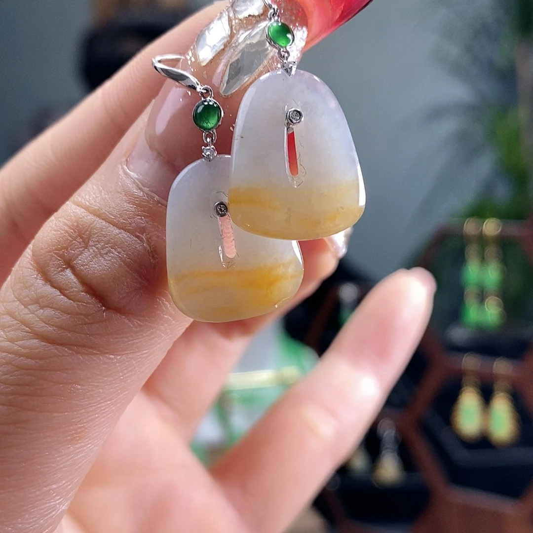 翡翠耳饰18K金镶嵌翡翠