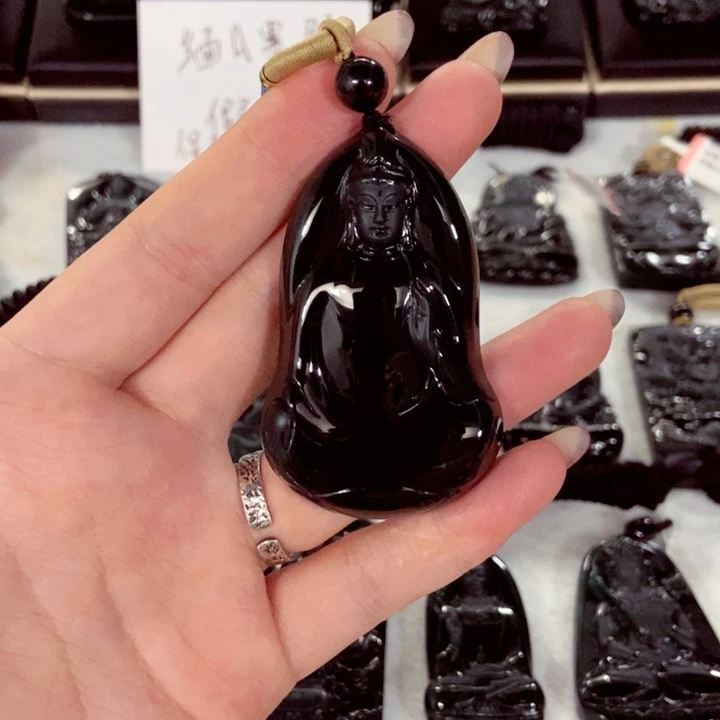 享***活翡翠未镶嵌颈饰翡翠