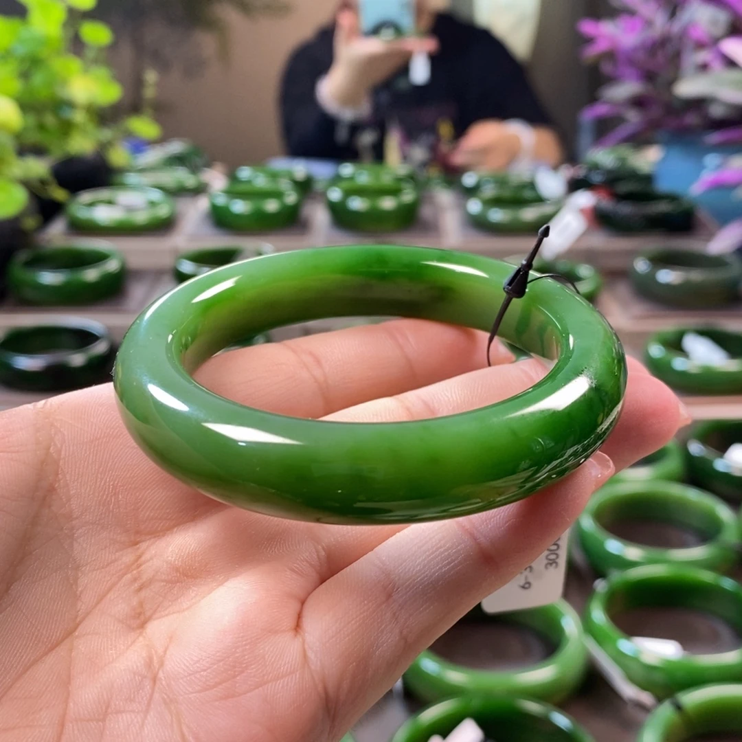 和田玉（碧玉）手镯未镶嵌