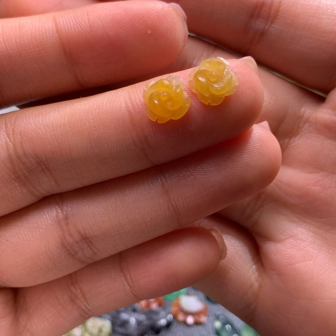 定制翡翠未镶嵌花