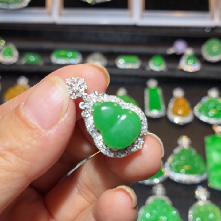 翡翠18K金镶嵌吊坠(不含链)翡翠