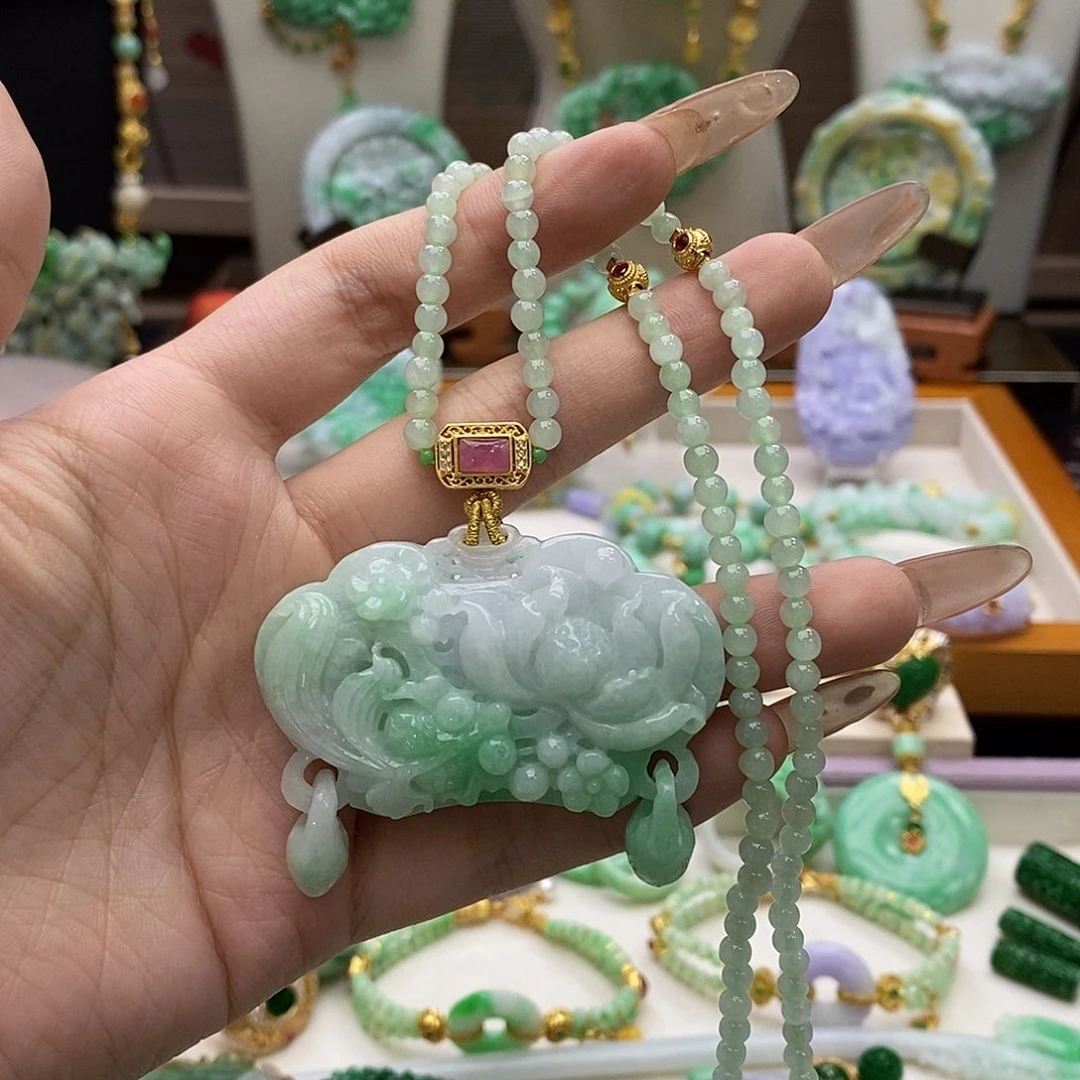 颈饰未镶嵌翡翠项链