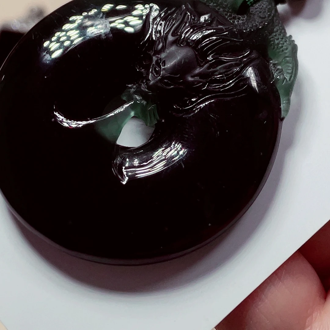 翡翠未镶嵌颈饰先鉴后发一物一证