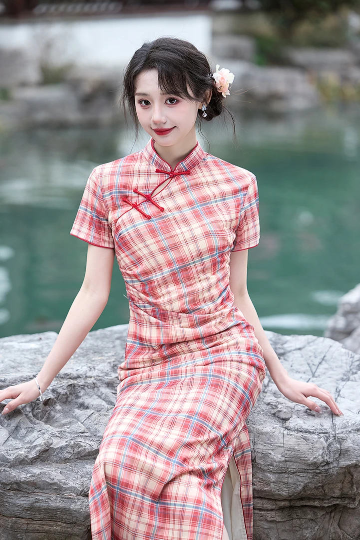 夏季新款格子旗袍2025日常复古修身改良连衣裙长款年轻文艺少女