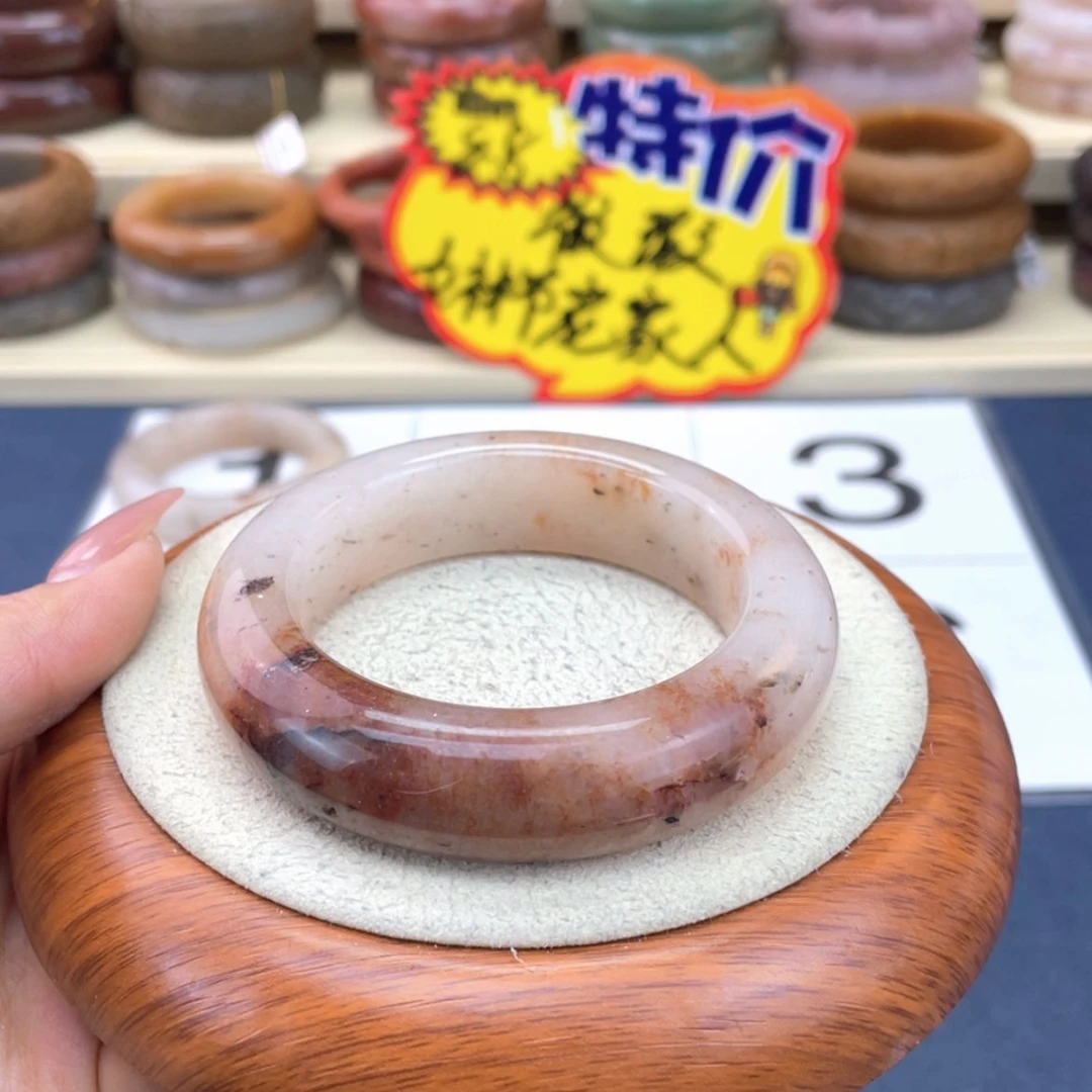 【闪购商品】石英质玉手镯未镶嵌落****〕