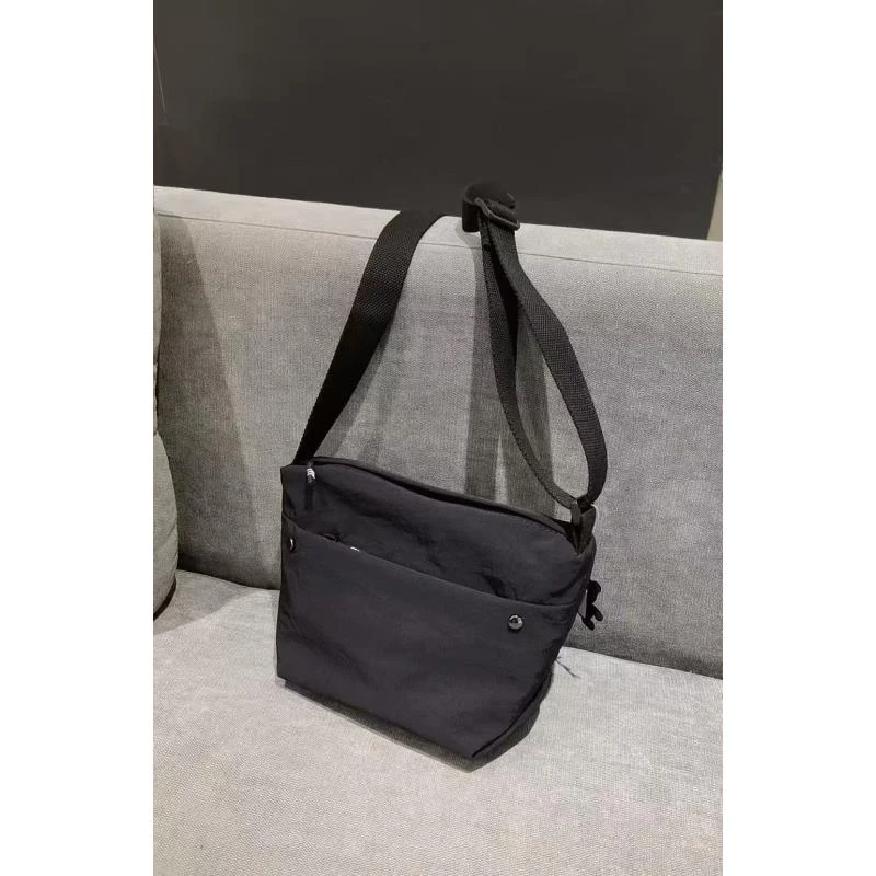 【金典名店】3689百搭休闲轻便布包