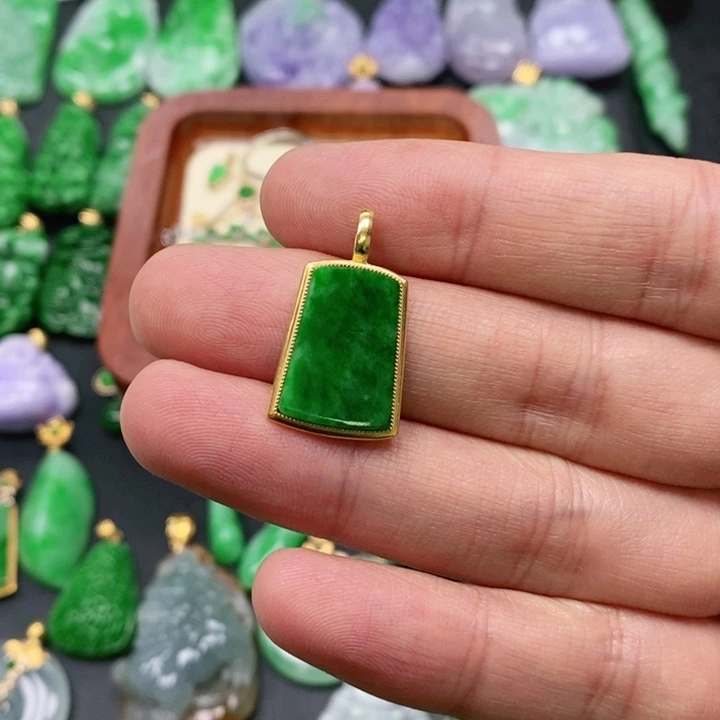 翡翠颈饰未镶嵌用****2吊坠