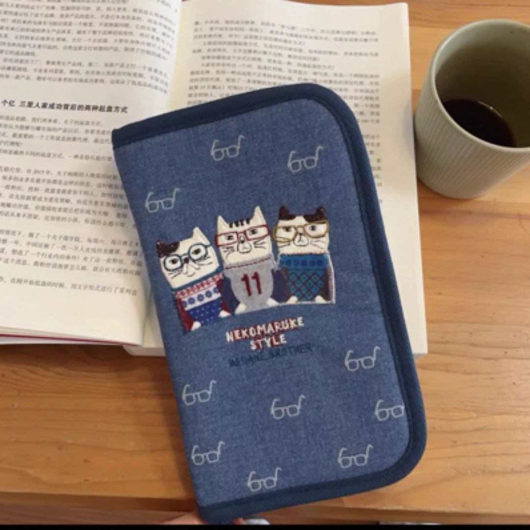 Z79 日本kusuguru刺绣猫咪法斗手账眼镜猫蓝色8902-2