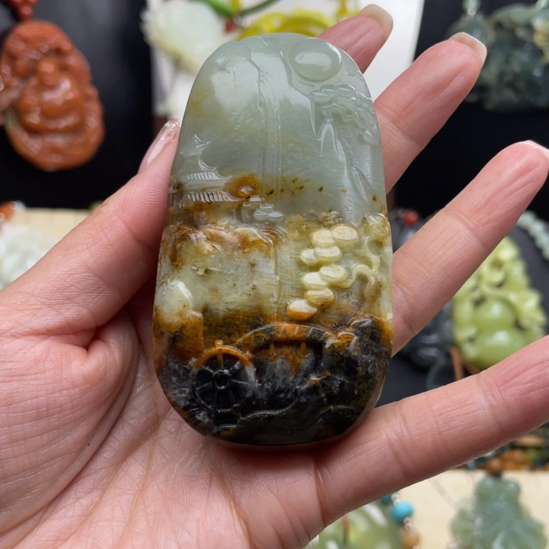 蛇纹石玉未镶嵌颈饰