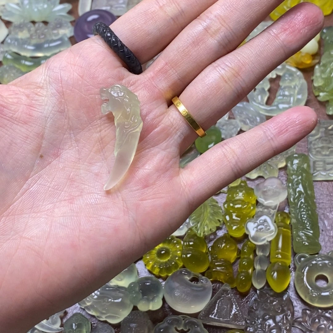 蛇纹石玉合金项链