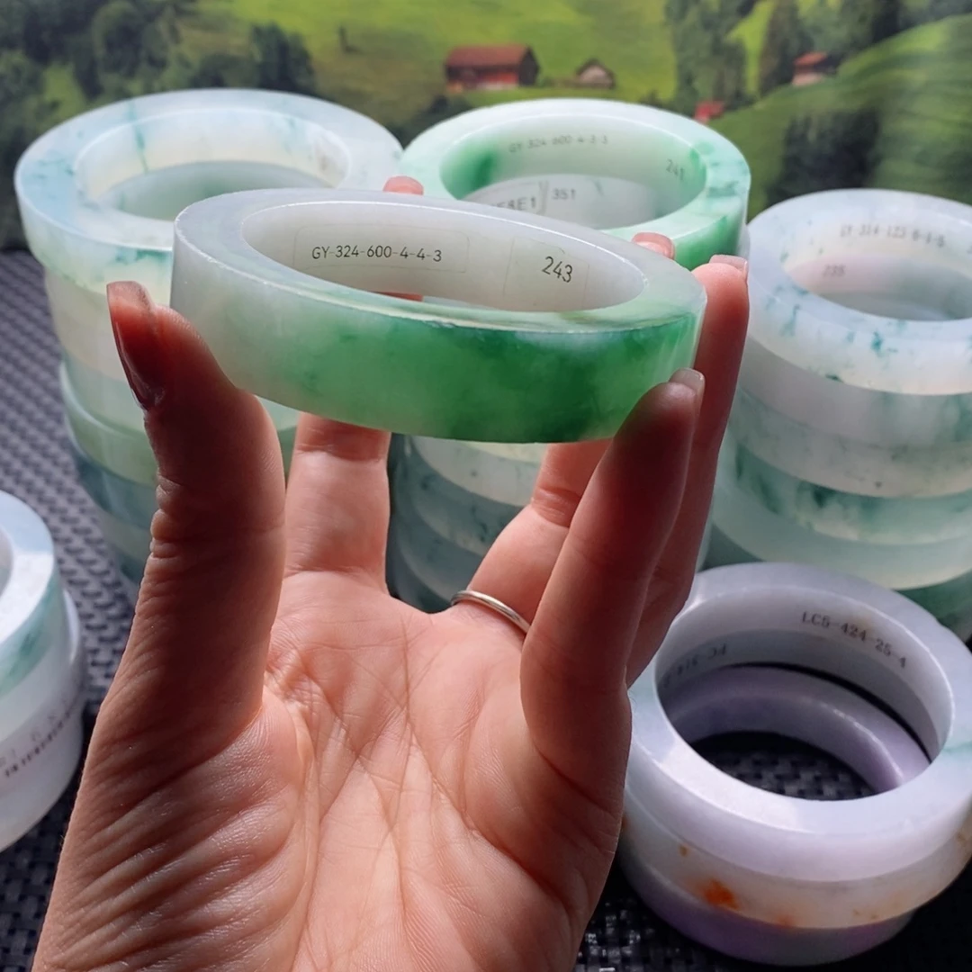 定制翡翠A you未镶嵌余****)