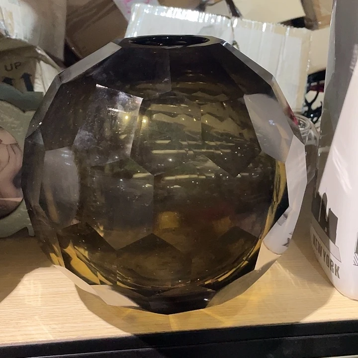 陶瓷花瓶，部分微瑕