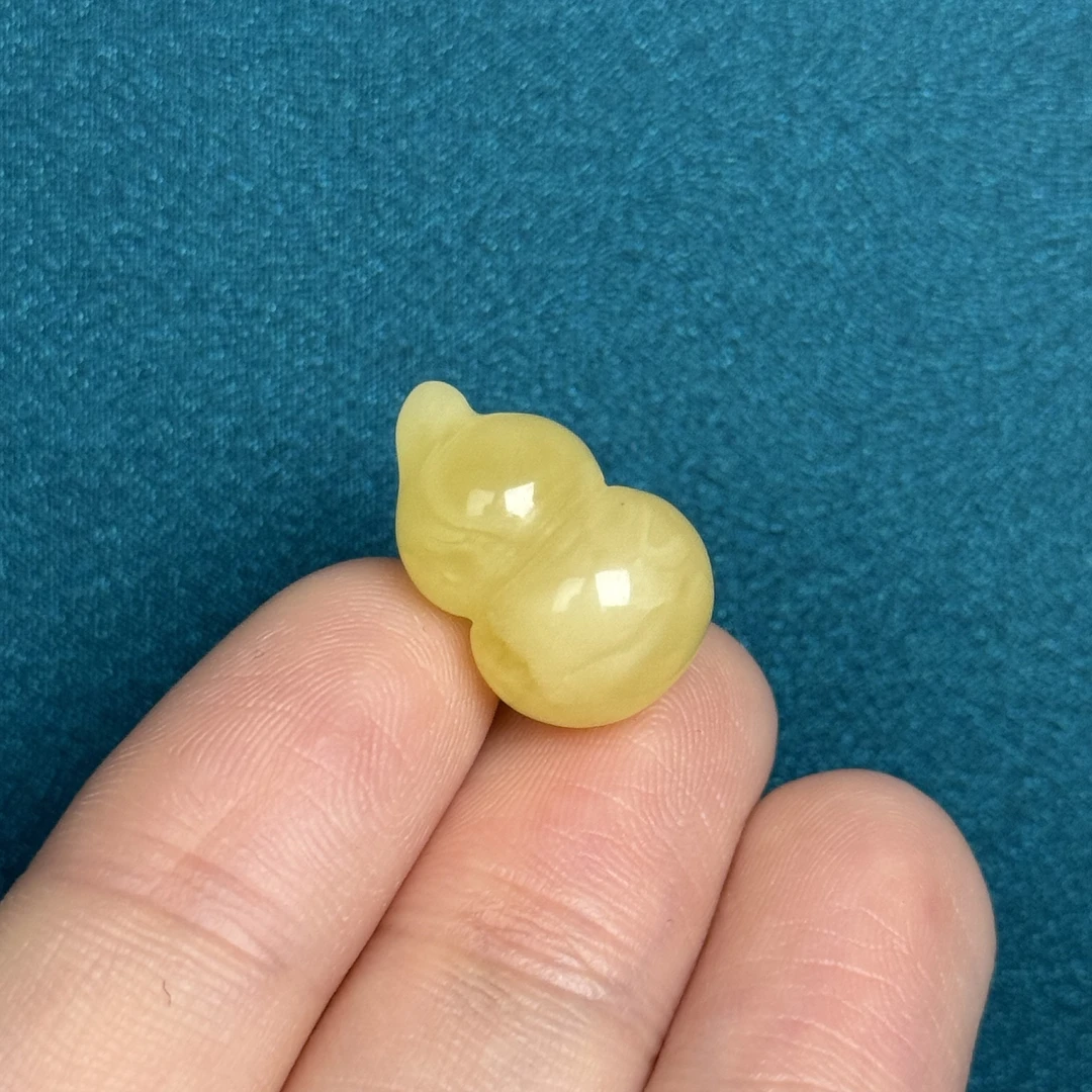 Y5258天然原矿蜜蜡 葫芦12.3*9mm支持复检假一罚十