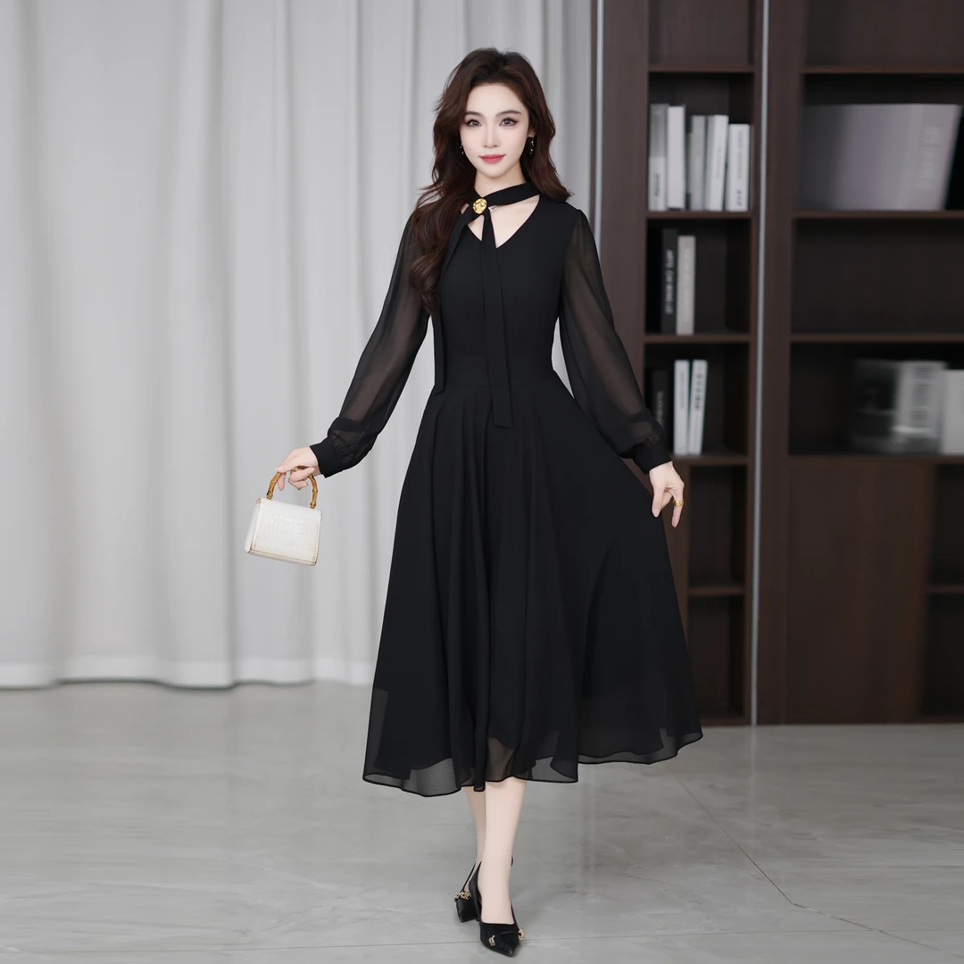 2025年春季时尚气质修身显瘦长裙轻奢纯色长款连衣裙女