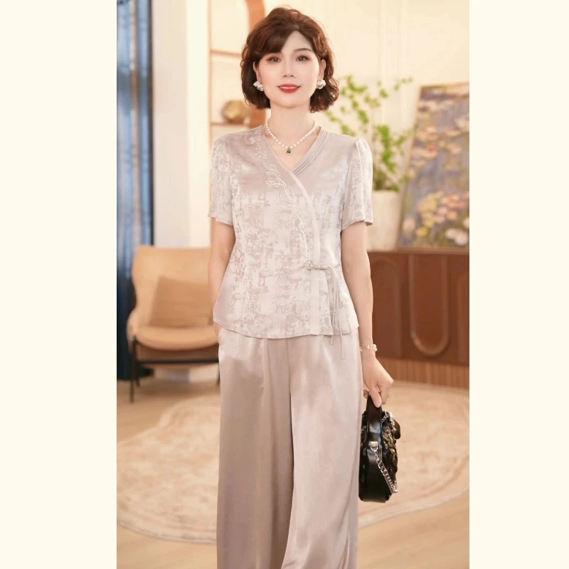 2025新款洋气中老年女装两件套时尚小衫妈妈装夏季休闲上衣服套装