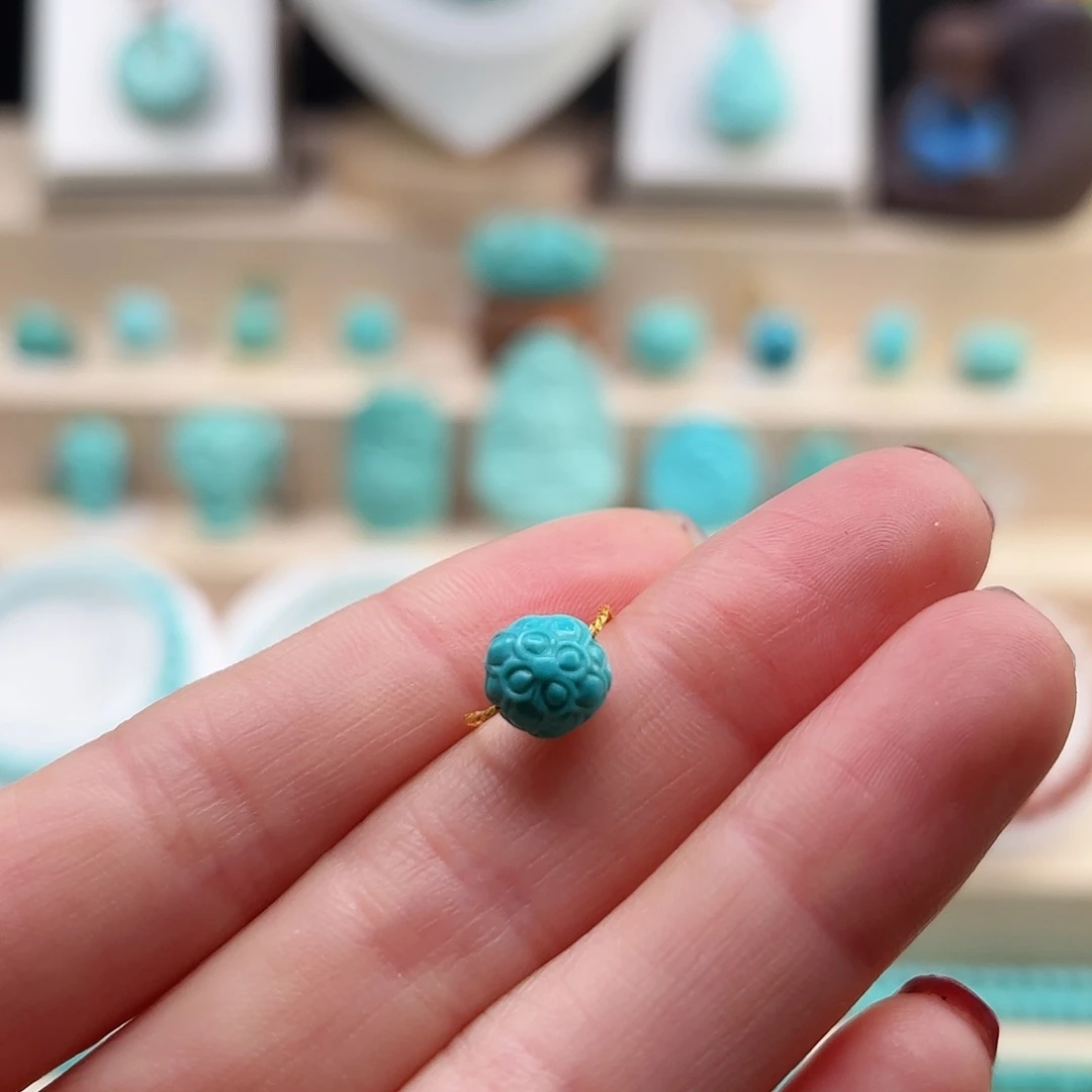 绿松石配饰未镶嵌