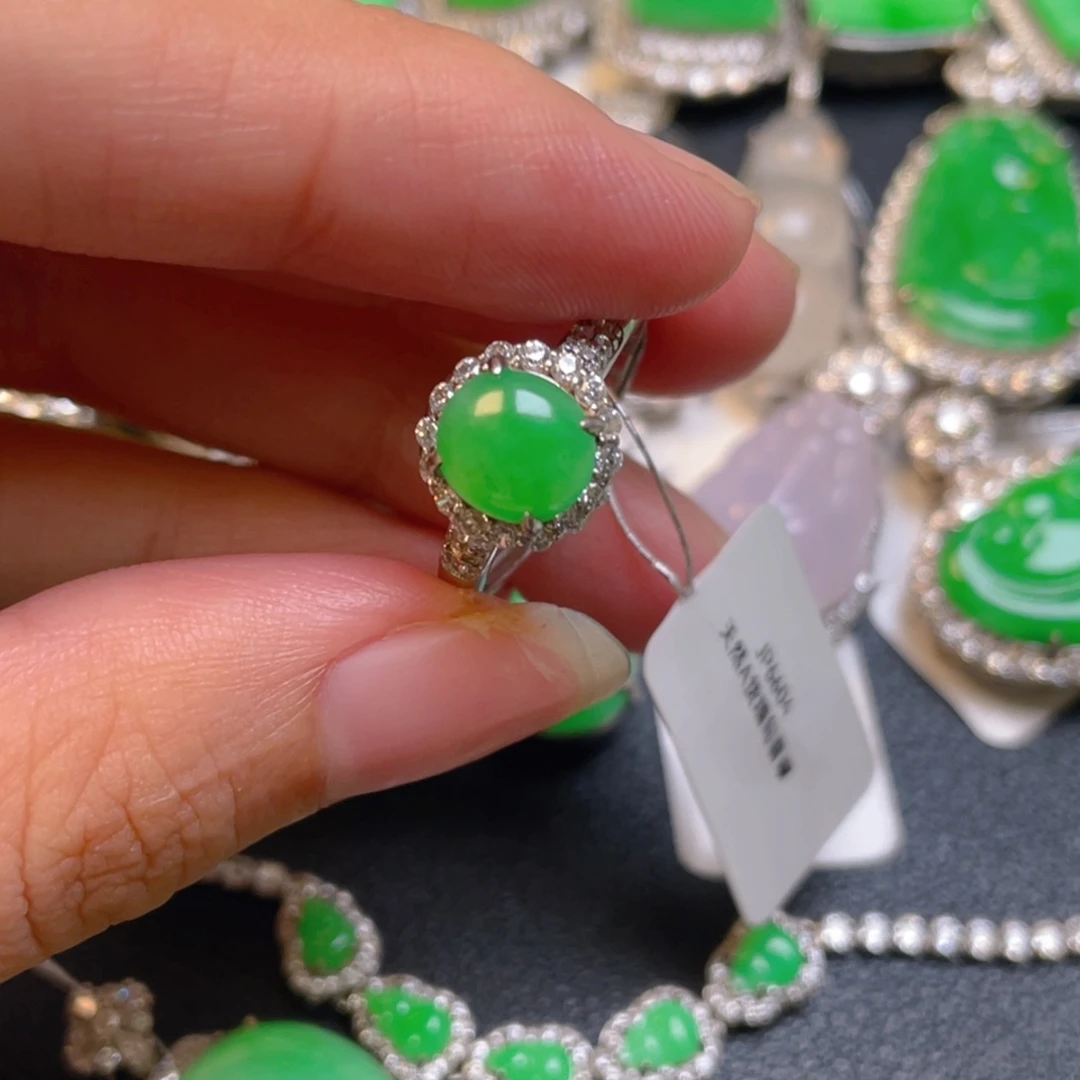 颈饰银S925镶嵌翡翠