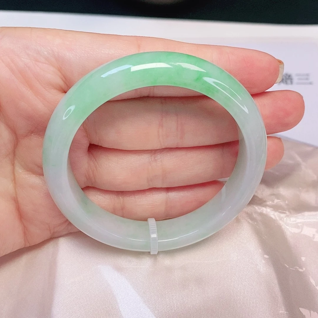 【闪购商品】翡翠手镯未镶嵌正56