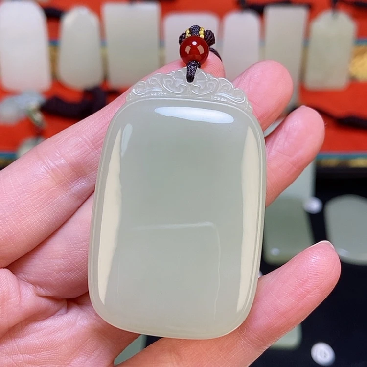 【闪购商品】颈饰未镶嵌和田玉