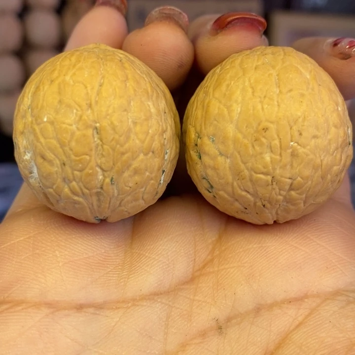 文玩核桃吊坠63蛇皮球