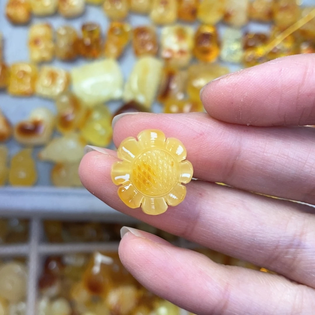 蜜蜡颈饰未镶嵌向日葵