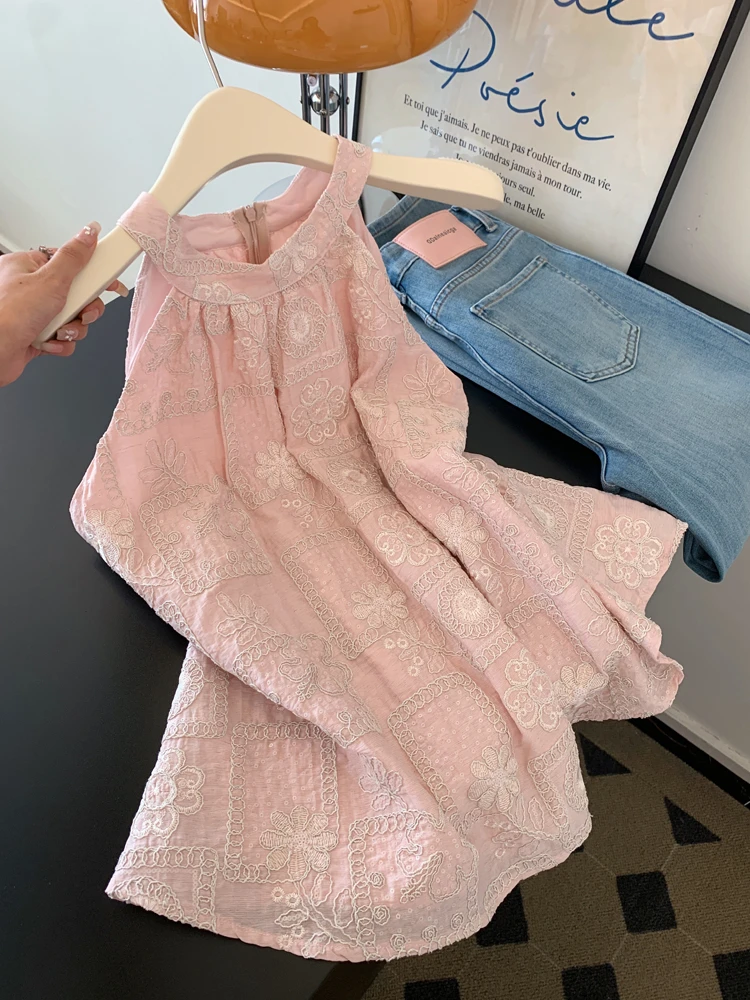 夏季绝美漂亮刺绣粉色奶呼呼吊带背心外穿设计感无袖挂脖露肩上衣