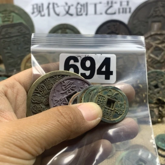 铜情***下现代文创工艺品