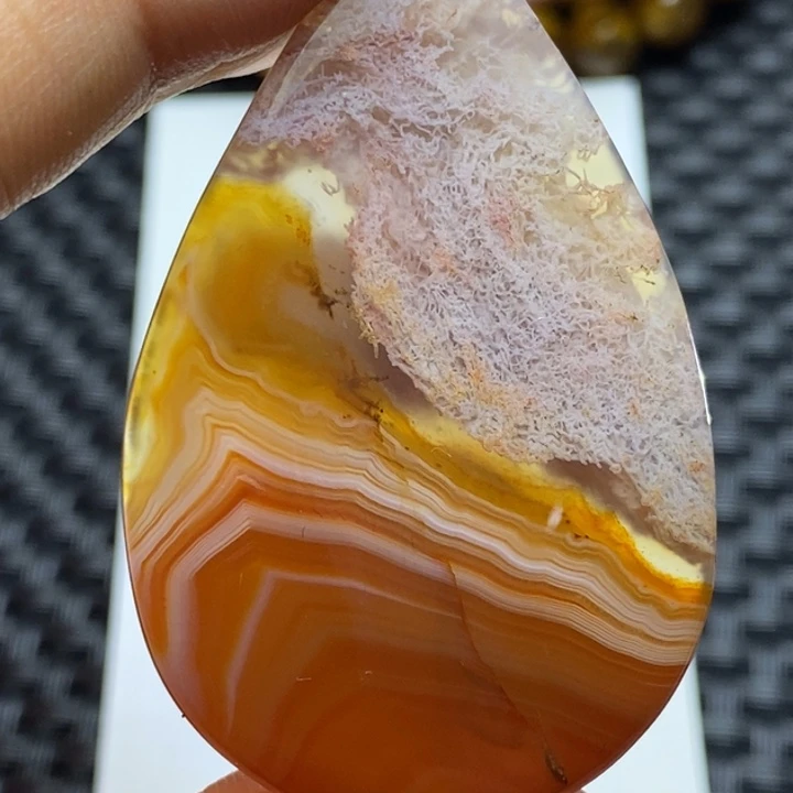 玛瑙/玉髓颈饰未镶嵌