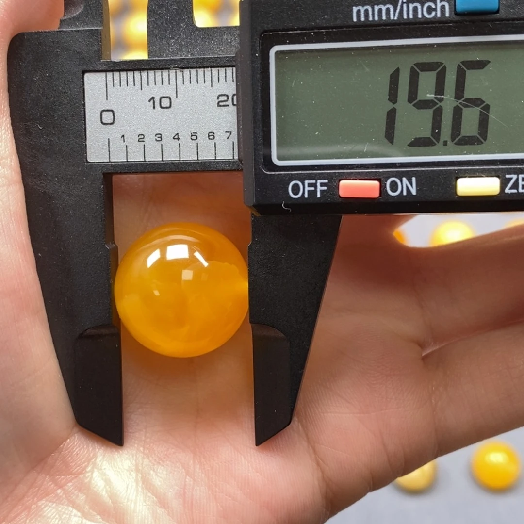 琥珀未镶嵌裸石纯天然