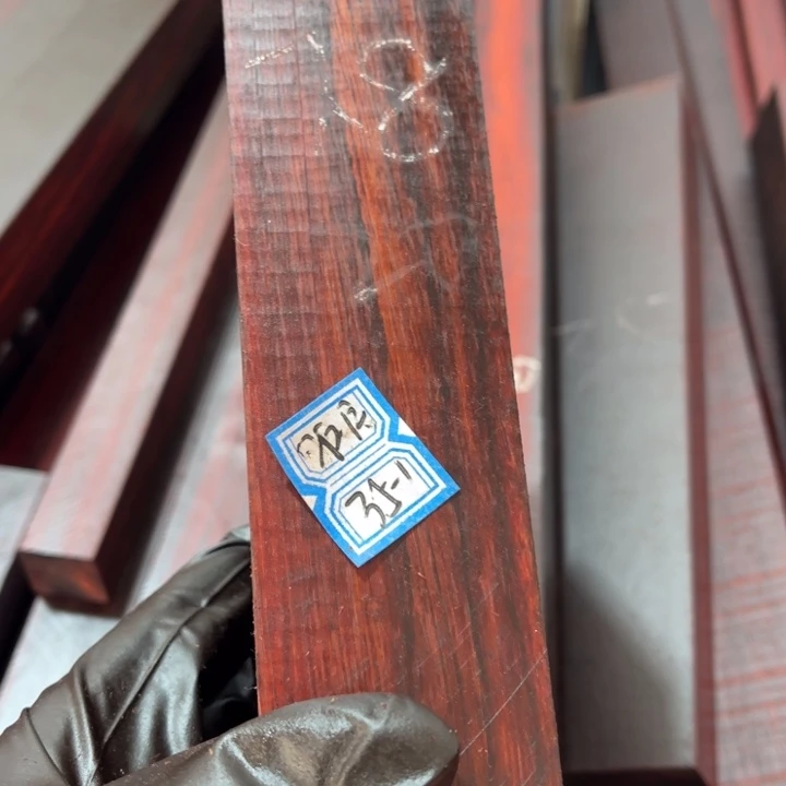 紫檀木类端景台明*