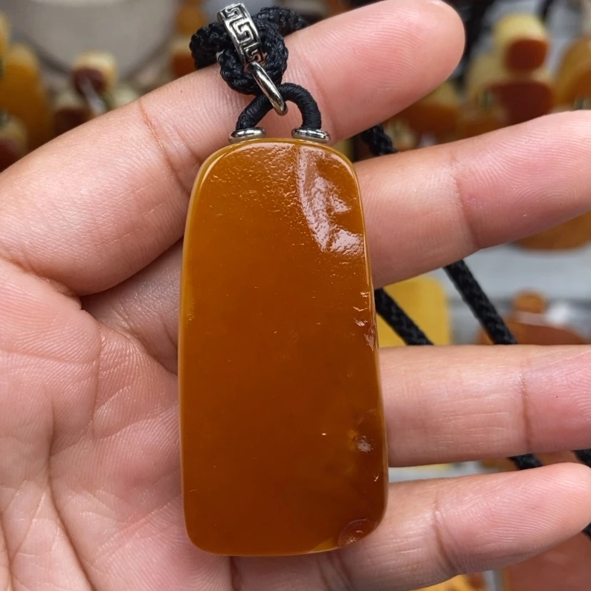 【闪购商品】琥珀颈饰未镶嵌
