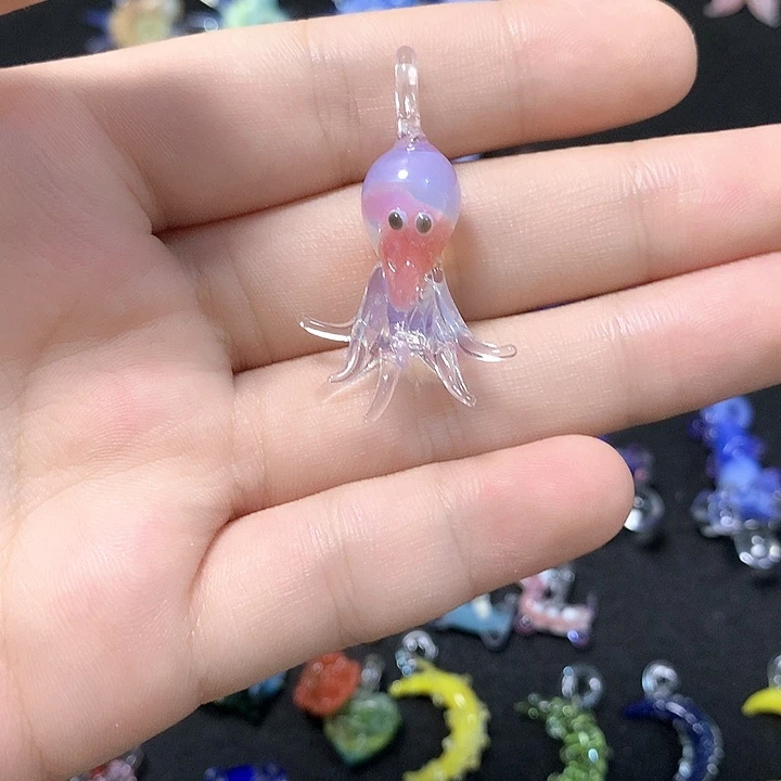 J****玻璃颈饰粉色八爪鱼1个