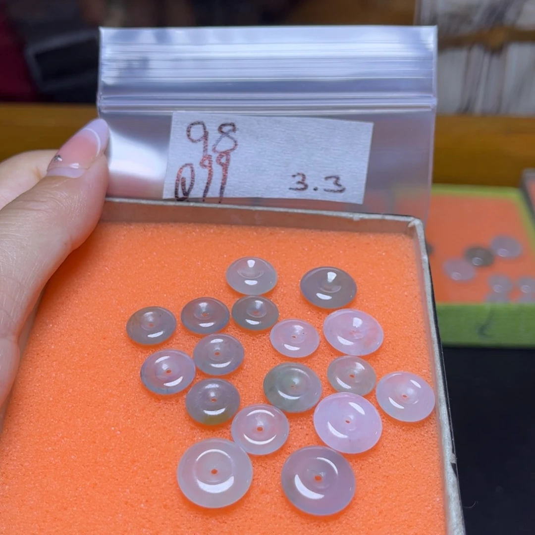 定制翡翠未镶嵌不