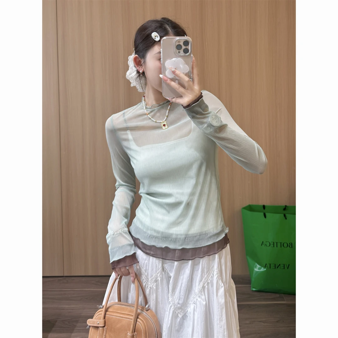 谢荞荞「仙气飘飘」夏季新款撞色拼接木耳边显瘦百搭坑条上衣