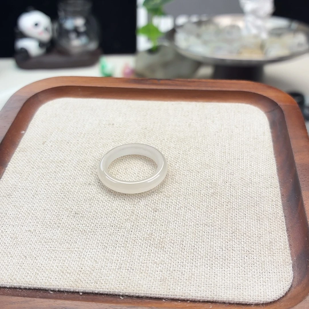 未镶嵌戒圈和田玉F01冰透白圆条16.3不退换