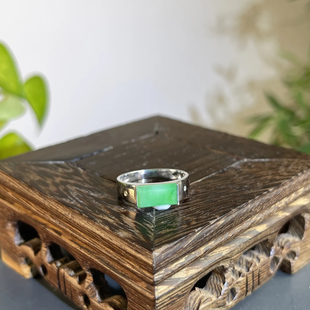 JTA16-128 天然翡翠缅甸A货 18K含钻镶嵌戒指18#