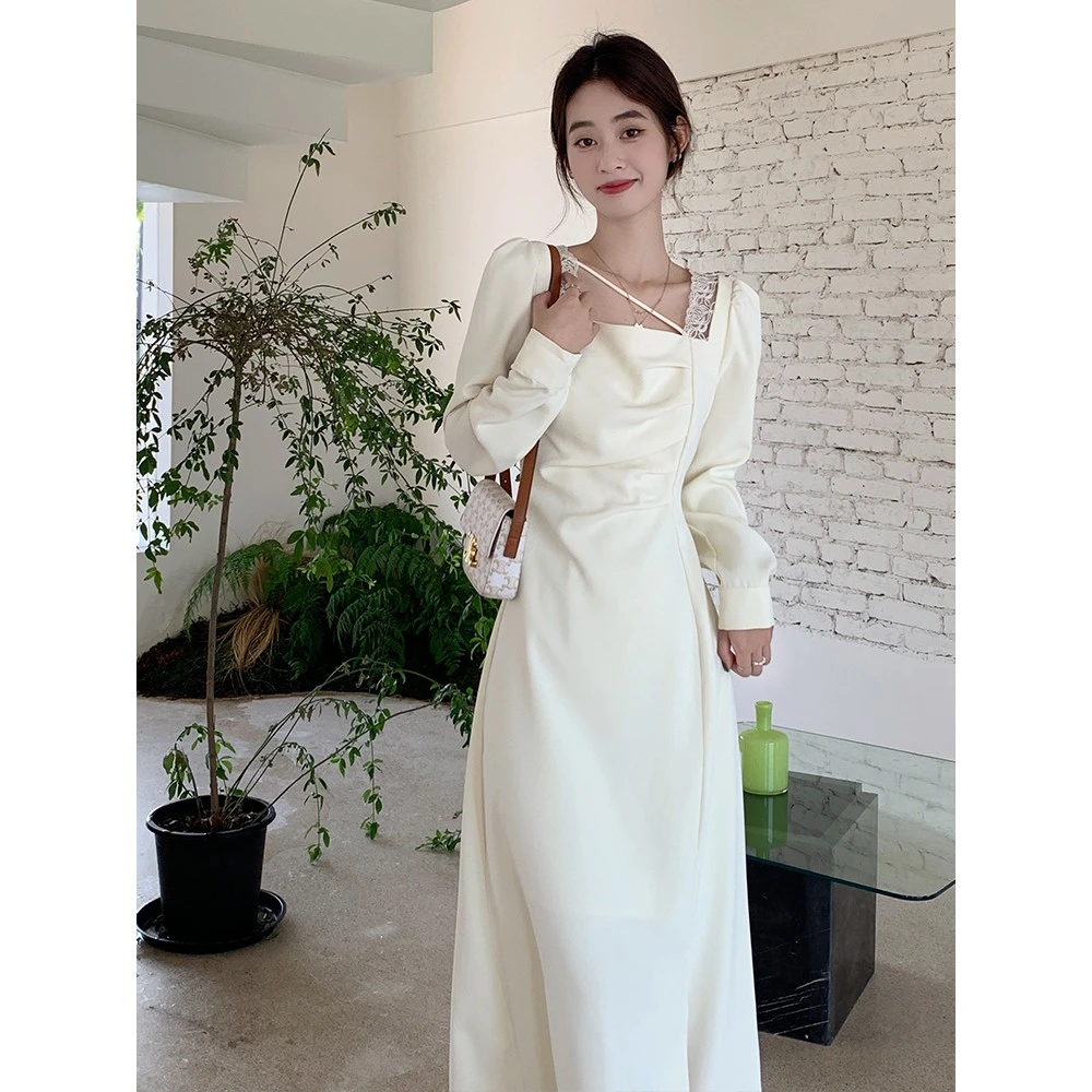 2075连衣裙春秋修身方领长袖收腰开叉温柔显瘦蕾丝小心机气质长裙