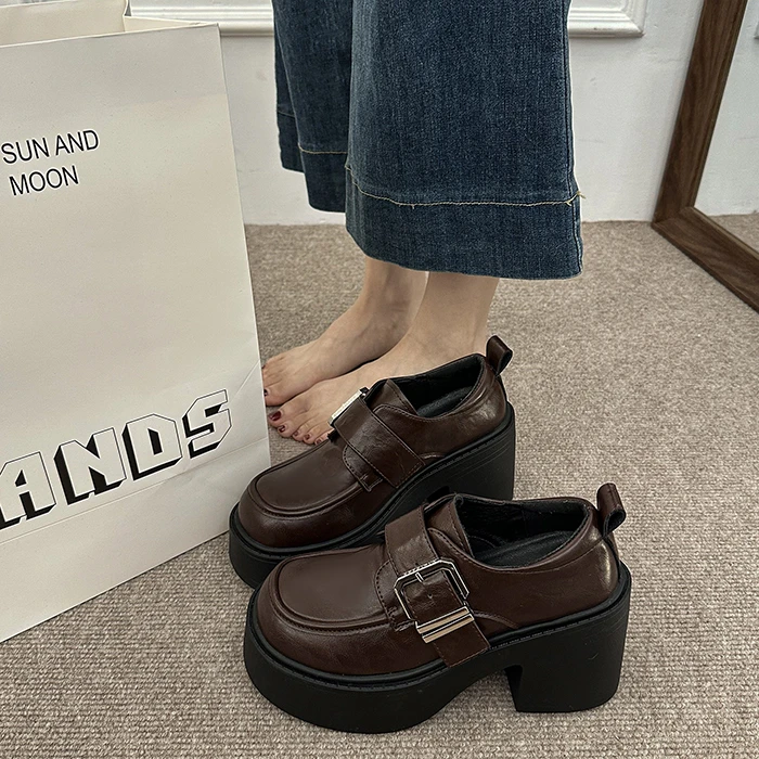 粗跟乐福鞋女款2025新款秋季超火百搭学院风厚底增高配裙子小皮鞋