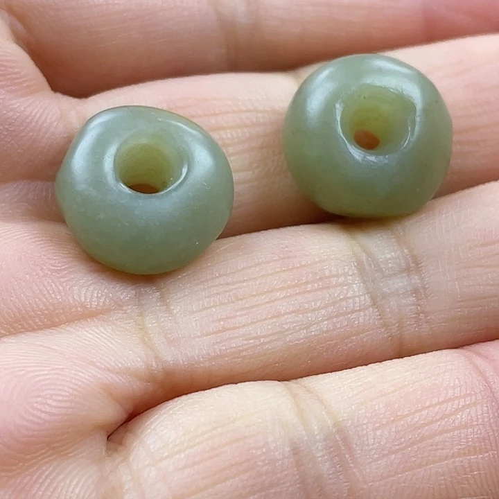 人***欢和田玉（糖玉）未镶嵌颈饰