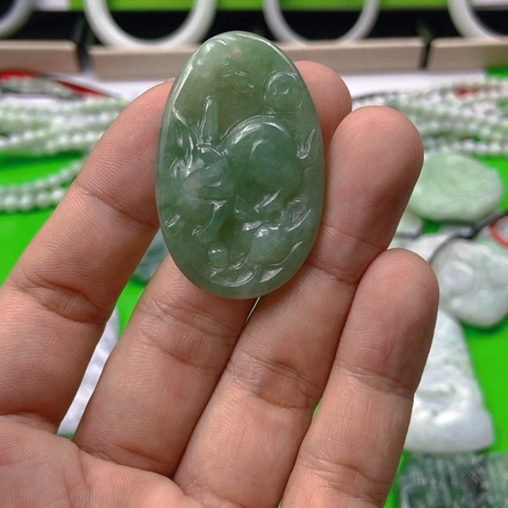 翡翠未镶嵌挂件挂件