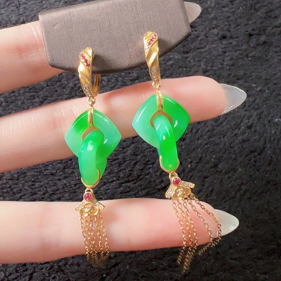 翡翠耳饰18K金镶嵌签收后24小时鉴赏期，过时不退