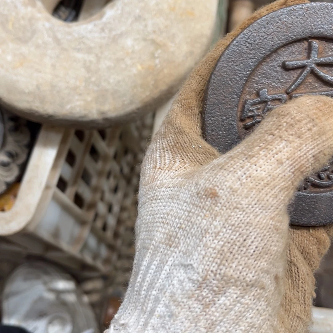 下***场一物一图，工艺品。