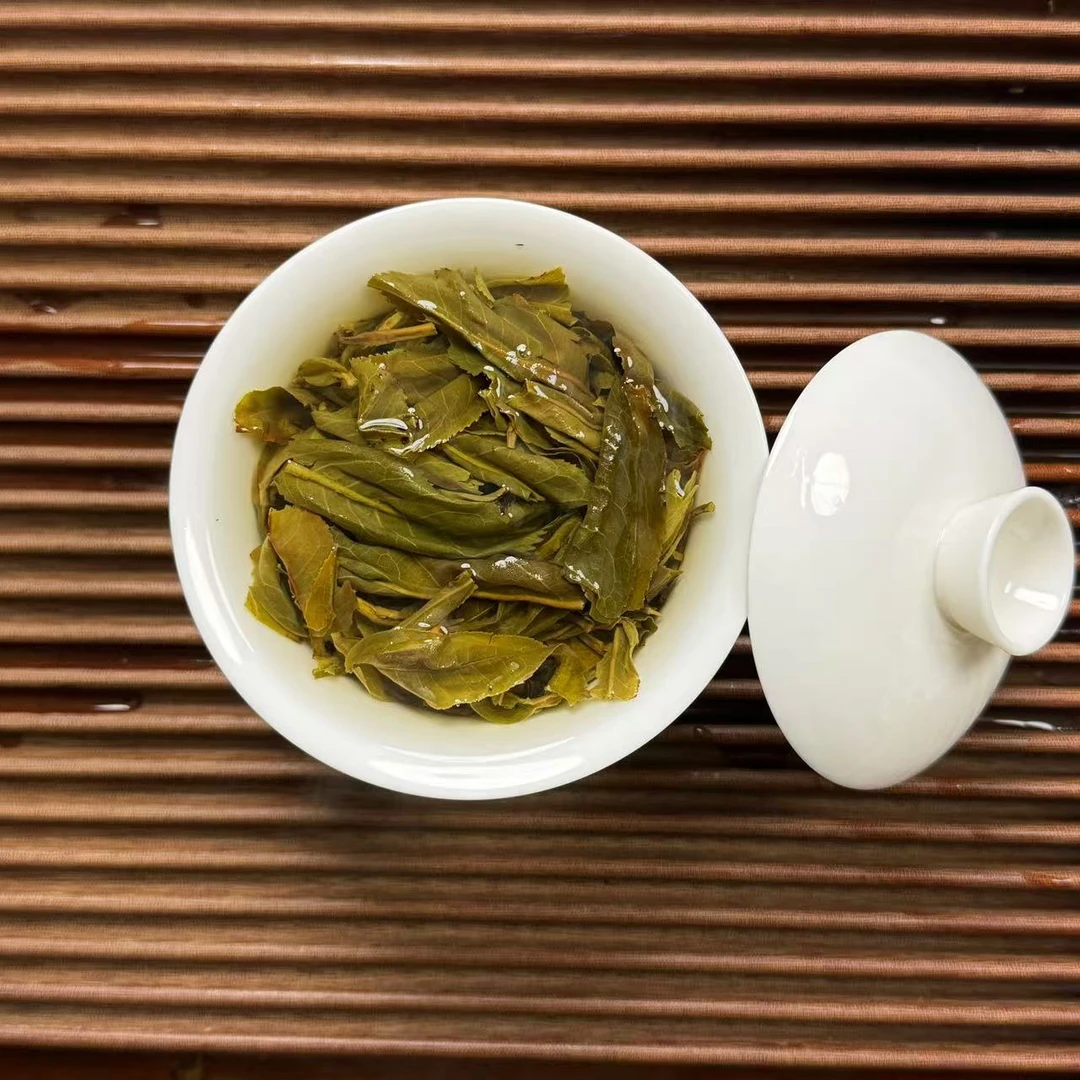 年底收官之战，回馈粉丝 普洱生茶 200克/饼  配茶样