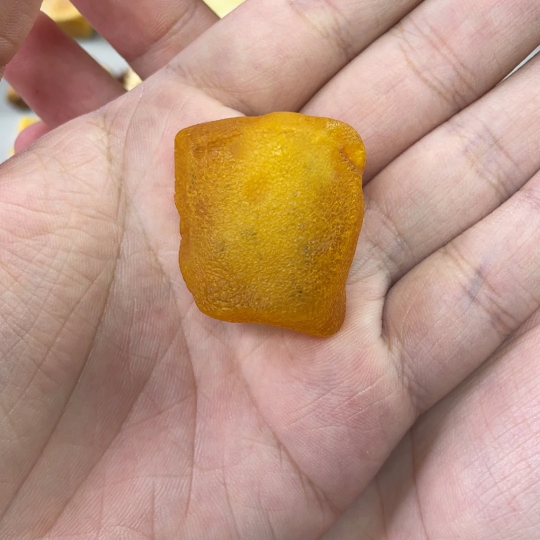 定制琥珀未镶嵌坐**南天然琥珀